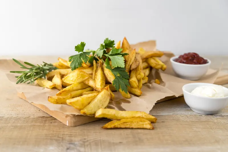 Die besten Gewürze für Pommes frites - wie serviert man Pommes frites